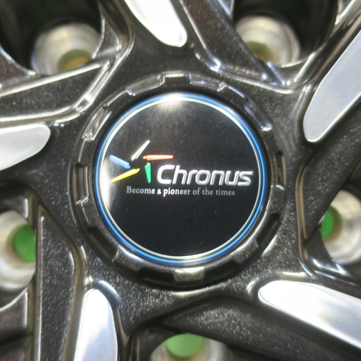 バリ溝！25年！キレイ！9.5分◎215/45R18 ハンコック ベンタス S1 evo3 Chronus クロノス 18インチ PCD114.3/5H◎6090701IMノ