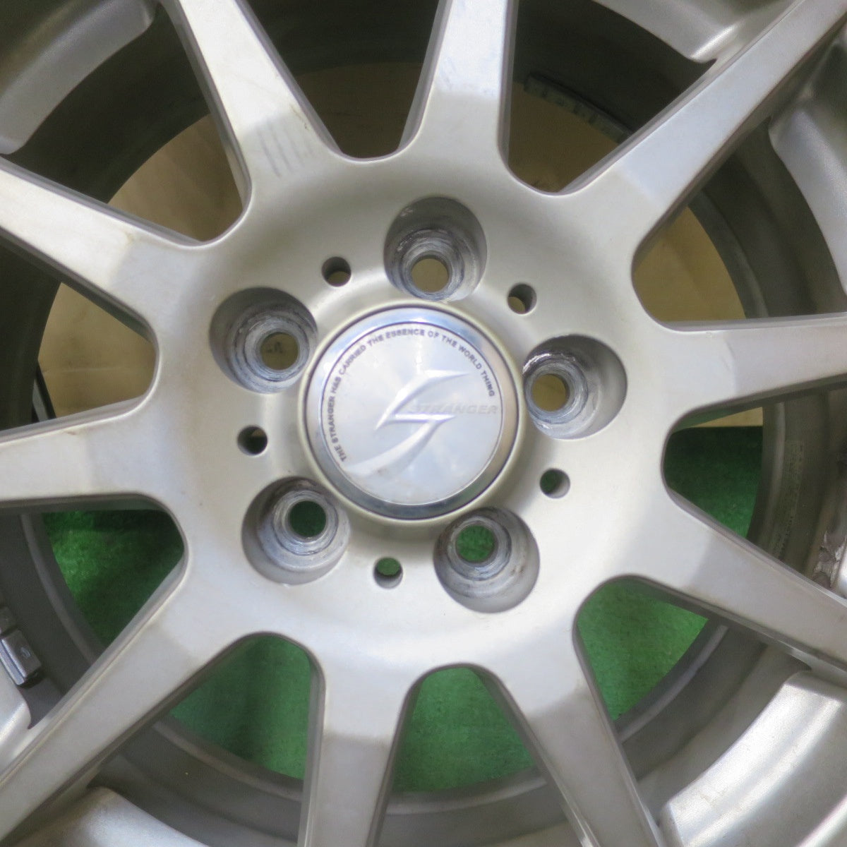 バリ溝！ほぼ10分◎プリウス 等 195/65R15 スタッドレス ダンロップ ウインターマックス WM01 STRANGER ストレンジャー 15インチ PCD100/5H◎6072602イス