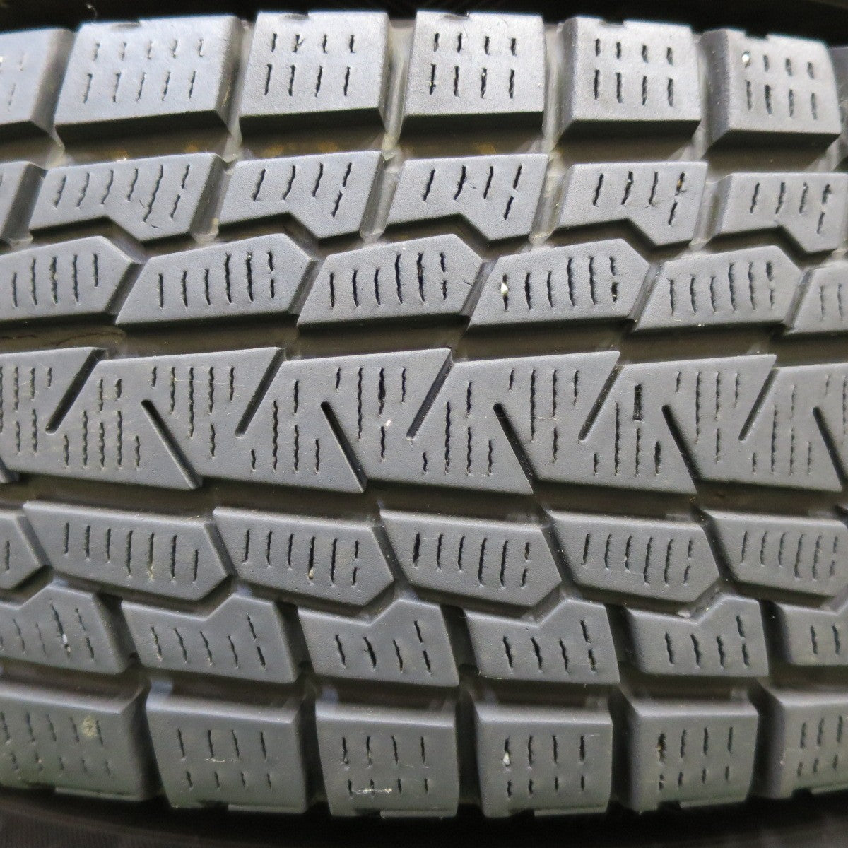 *送料無料* 4本価格★ジムニー 等 KEELER 175/80R16 スタッドレス ヨコハマ アイスガード G075 キーラー 16インチ PCD139.7/5H★4070904イス