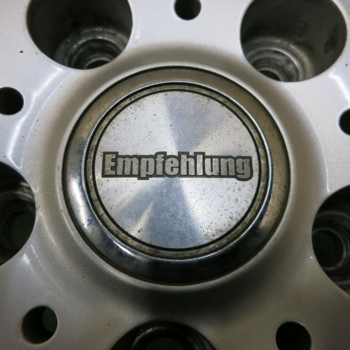 *送料無料* バリ溝！キレイ！9.5分以上★スタッドレス 195/65R15 ダンロップ ウインターマックス WM01 Empfehlung 15インチ PCD114.3/5H★4053110イス
