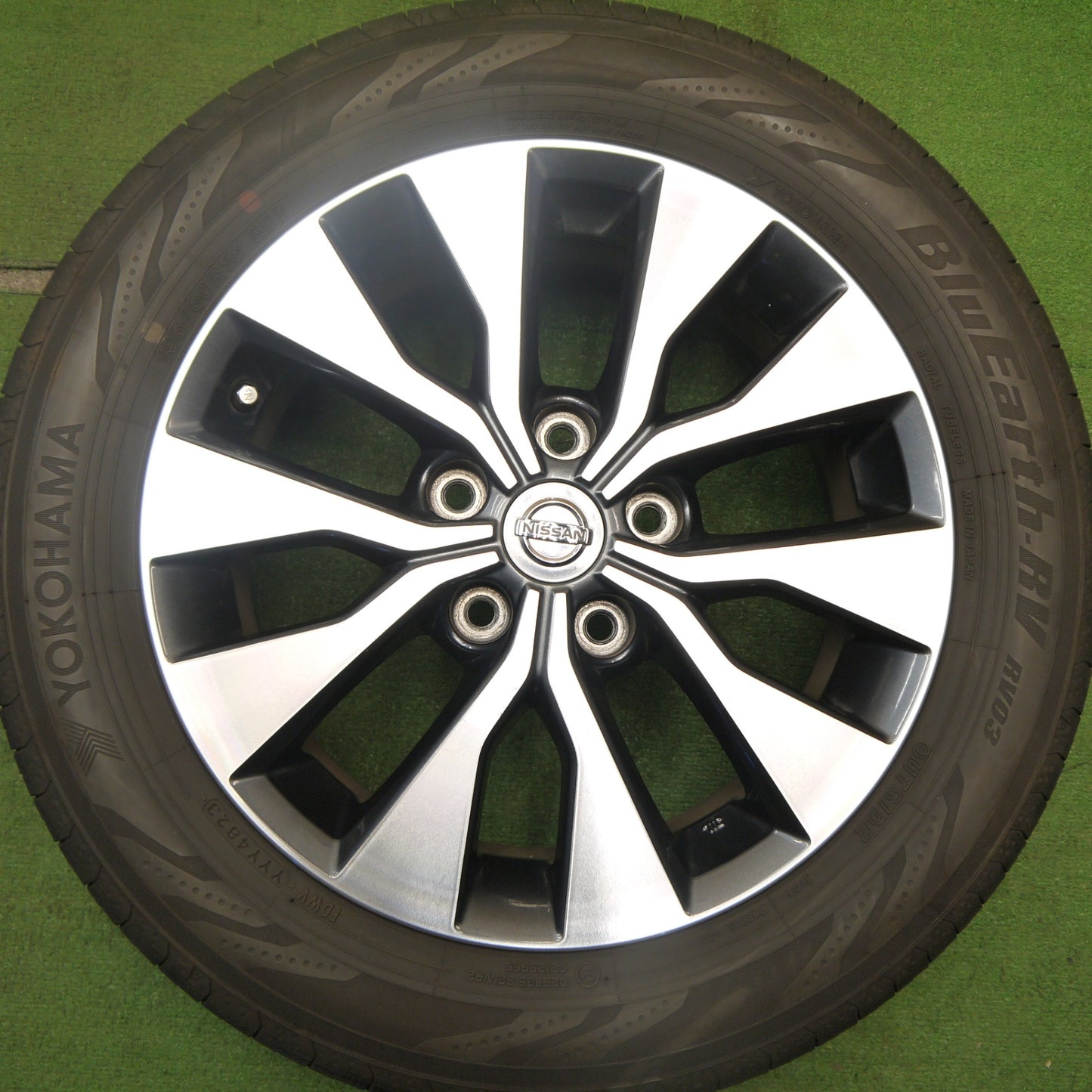 [送料無料] バリ溝！23年！9.5分★日産 C27 セレナ ハイウェイスター 純正 195/60R16 ヨコハマ BluEarth-RV RV03 16インチ PCD114.3/5H★5033103Hノ