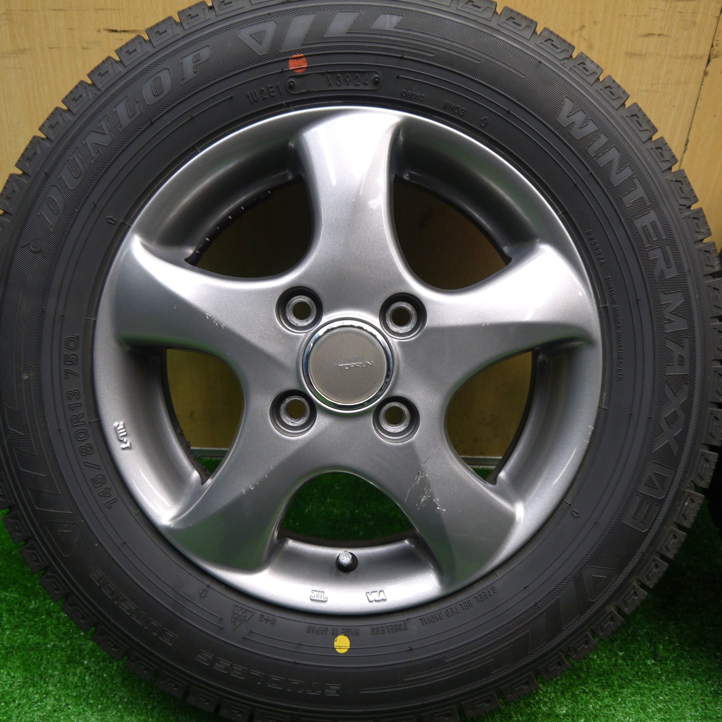 バリ溝！24年！キレイ！8.5分★スタッドレス 145/80R13 ダンロップ ウインターマックス 03 TOPRUN トップラン 13インチ PCD100/4H★5103102Hス