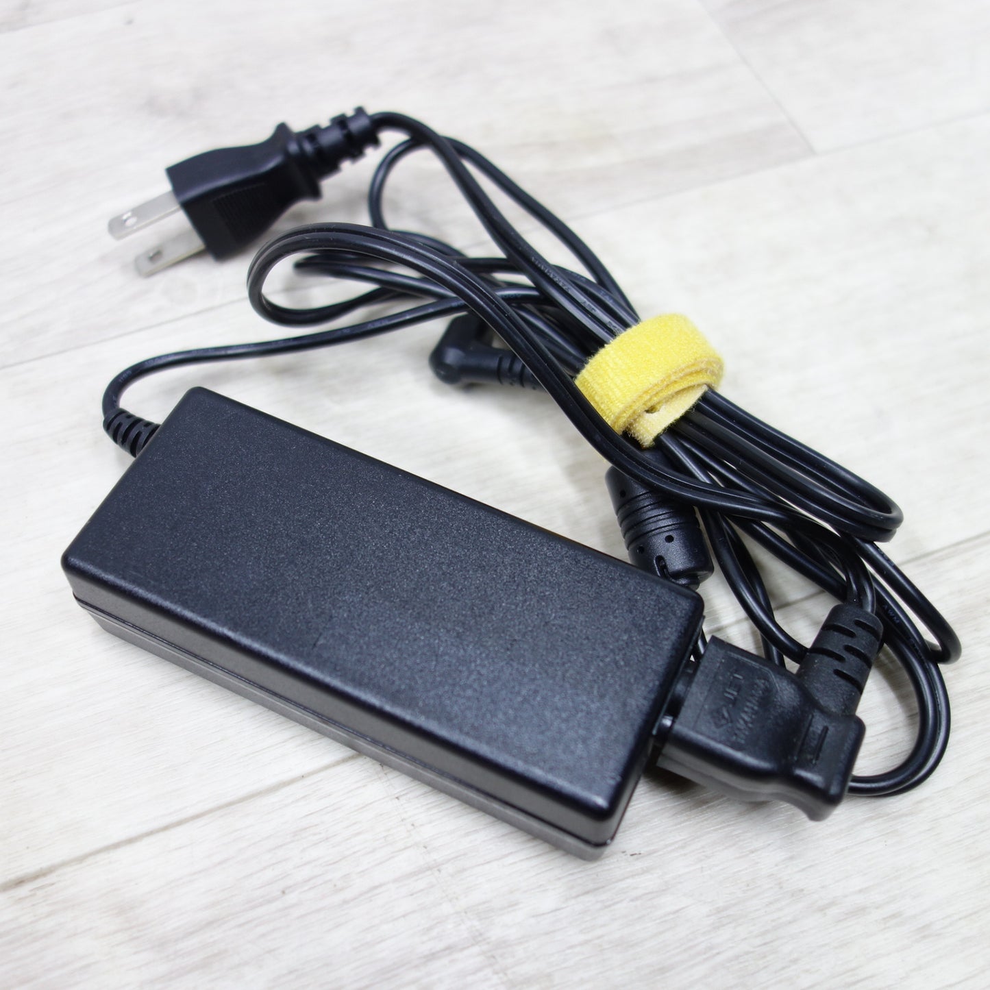[送料無料] ◆インテル Intel NUC 小型 PC DC3217IYE 電源アダプター 付き Corei3-3217U メモリ 8GB Win10 Home 64bit ④◆