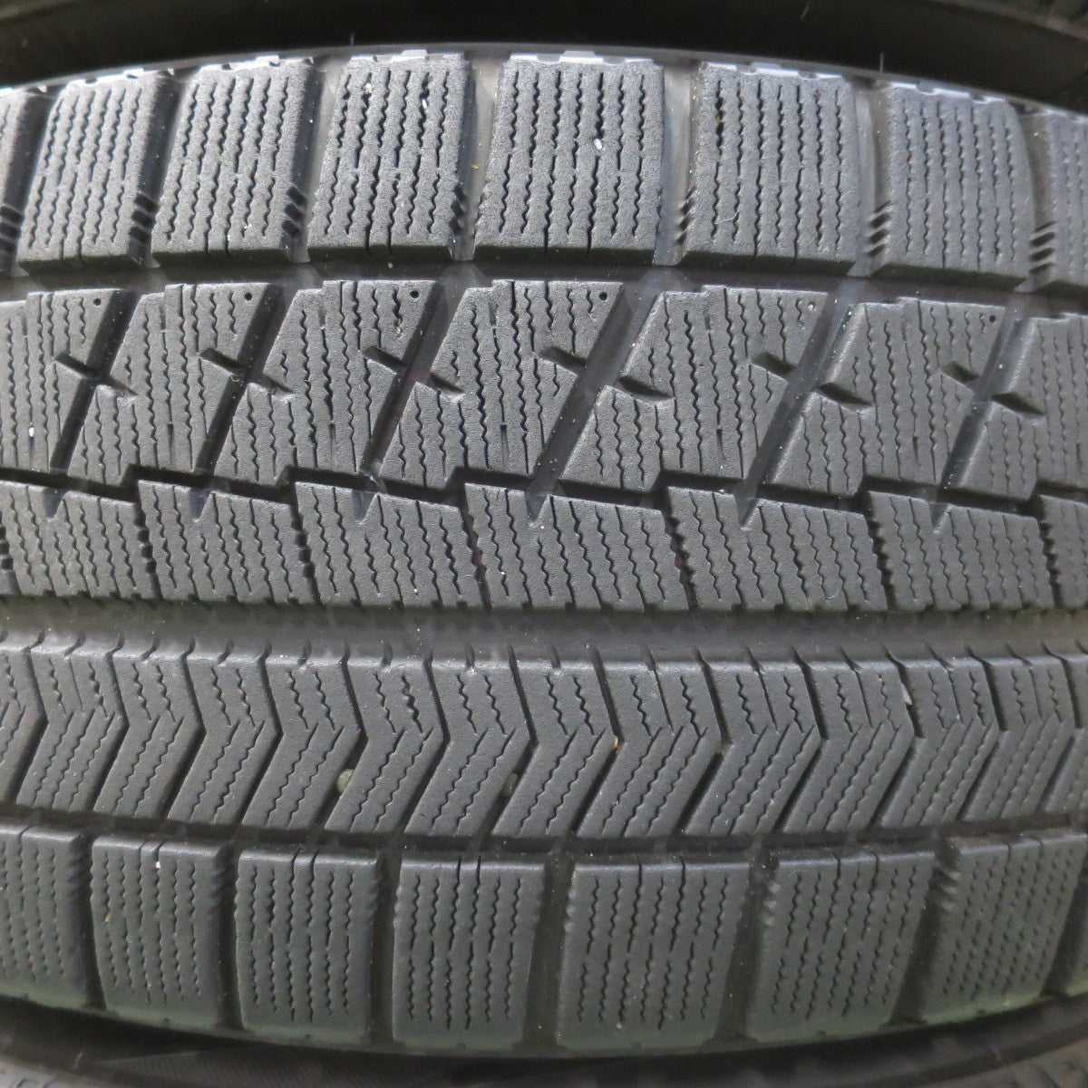 キレイ★トヨタ 210系 クラウン アスリート 純正 215/55R17 スタッドレス ブリヂストン ブリザック VRX 17インチ PCD114.3/5H★5122707イス