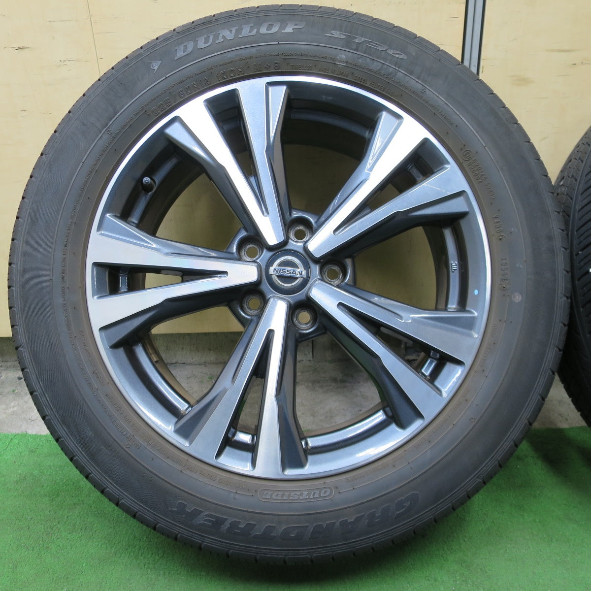 4本価格★日産 T32 エクストレイル 純正 225/60R18 ダンロップ ST30 グラントレック 18インチ PCD114.3/5H★6041001ナノ