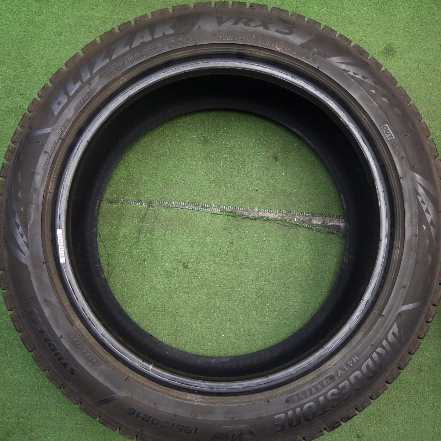 バリ溝！22年！9.5分★スタッドレス 195/50R16 ブリヂストン ブリザック VRX3 タイヤ 16インチ ロードスター スイフトスポーツ 等★5052601Hスタ