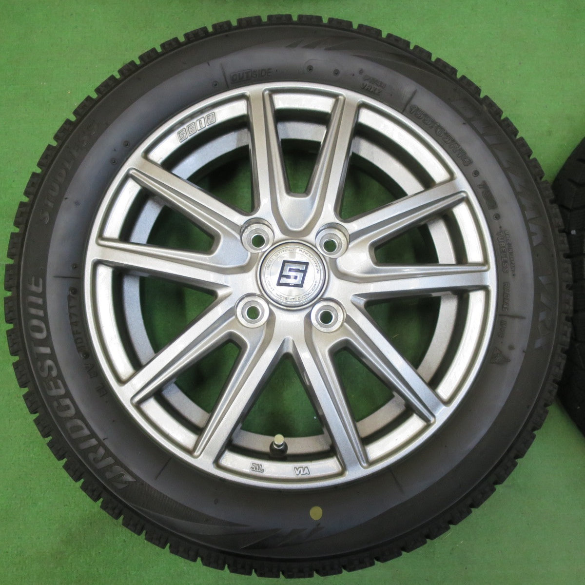 [送料無料] 4本価格★スタッドレス 155/65R14 ブリヂストン ブリザック VRX SEIN ザイン 14インチ PCD100/4H★4093012イス