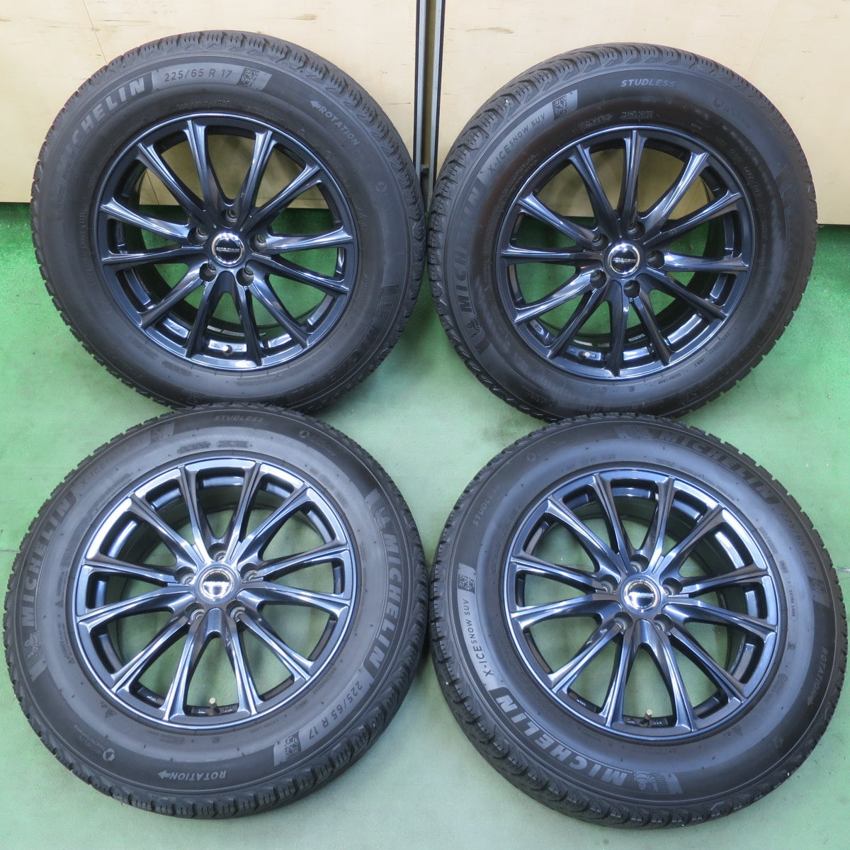 バリ溝！23年！キレイ！9.5分◎スタッドレス 225/65R17 ミシュラン X-ICE SNOW SUV WAREN ヴァーレン 17インチ PCD114.3/5H◎6072006イス