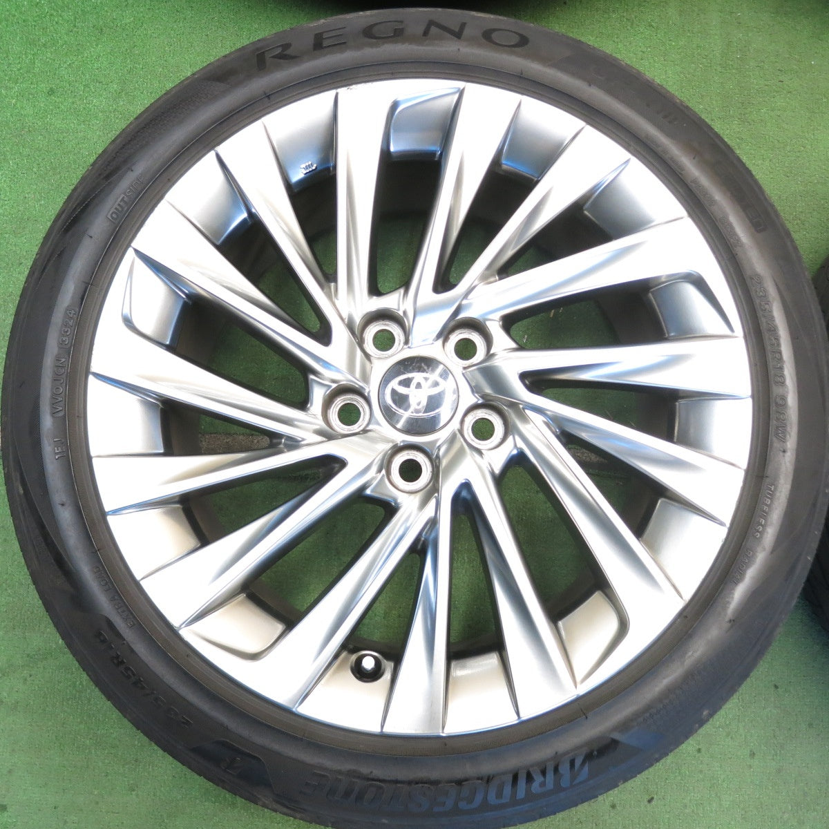 バリ溝！25年！9.5分◎レクサス ES 300 h バージョンL 純正 235/45R18 ブリヂストン レグノ GR-XⅢ 18インチ PCD114.3/5H◎6080201HAノ