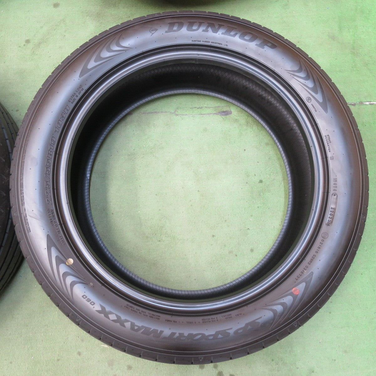 新車外し！25年★225/55R19 ダンロップ SPスポーツ マックス 060 タイヤ 19インチ 40系 ヴェルファイア アルファード 等★6011709イノタ