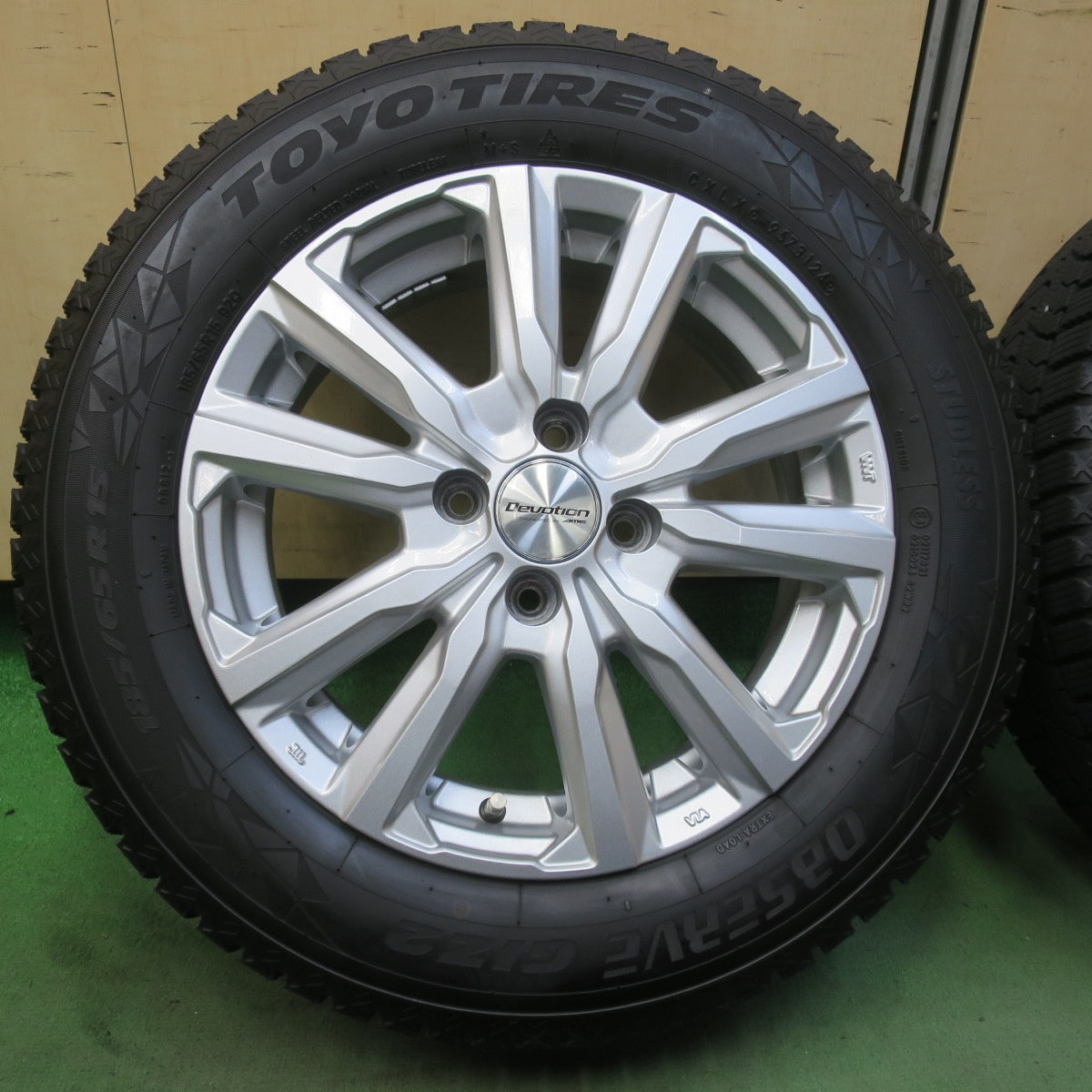 バリ溝！24年！キレイ！9分★スタッドレス 185/65R15 トーヨー オブザーブ GIZ2 Devotion AME 15インチ PCD100/4H★6051903イス