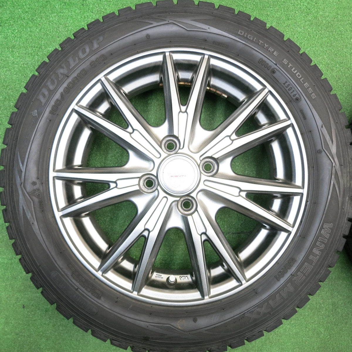 バリ溝！8.5分★スタッドレス 165/65R15 ダンロップ ウインターマックス WM01 VELVA KEVIN ヴェルヴァ ケヴィン 軽サイズ タフト ハスラー 等 PCD100/4H★5121812HAス