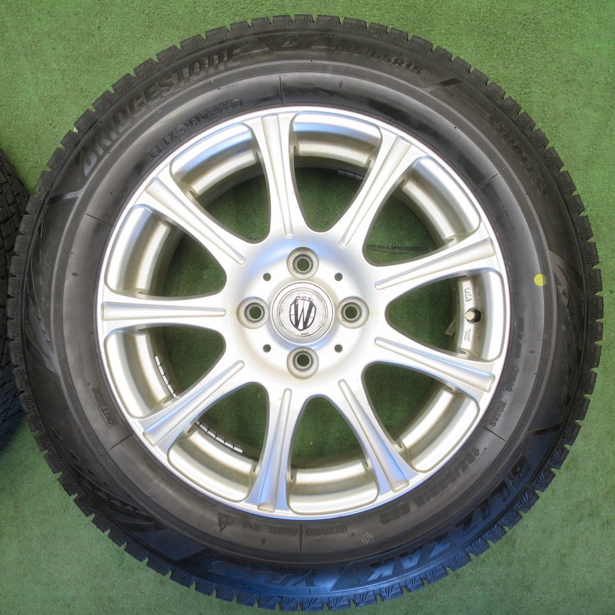 バリ溝！25年！9.5分★スタッドレス 185/65R15 ブリヂストン ブリザック VRX3 VRX2 WINNERS ウィナーズ 15インチ PCD100/4H★6051011NJス