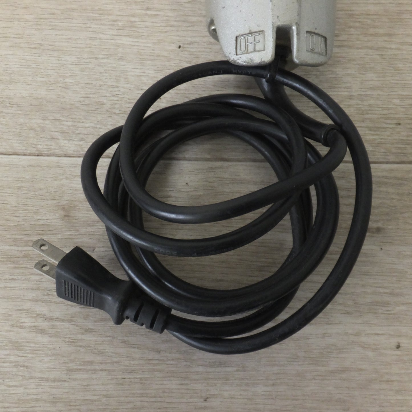 [送料無料] ★県央貿易 KENOH Best Price ディスクグラインダーZ Z-100DG　100V 50/60Hz 5.6A 530W★