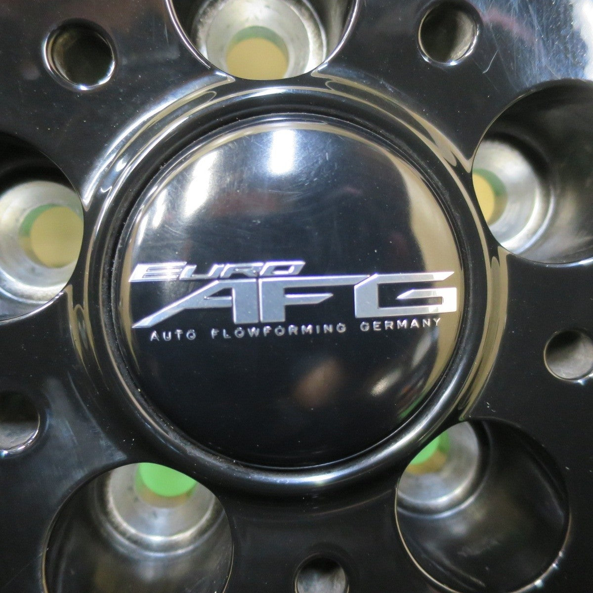[送料無料] バリ溝！22年！キレイ！9分★ボルボ等 EURO AFG 235/50R19 スタッドレス ヨコハマ アイスガード iG70 19インチ PCD108/5H★5032604イス