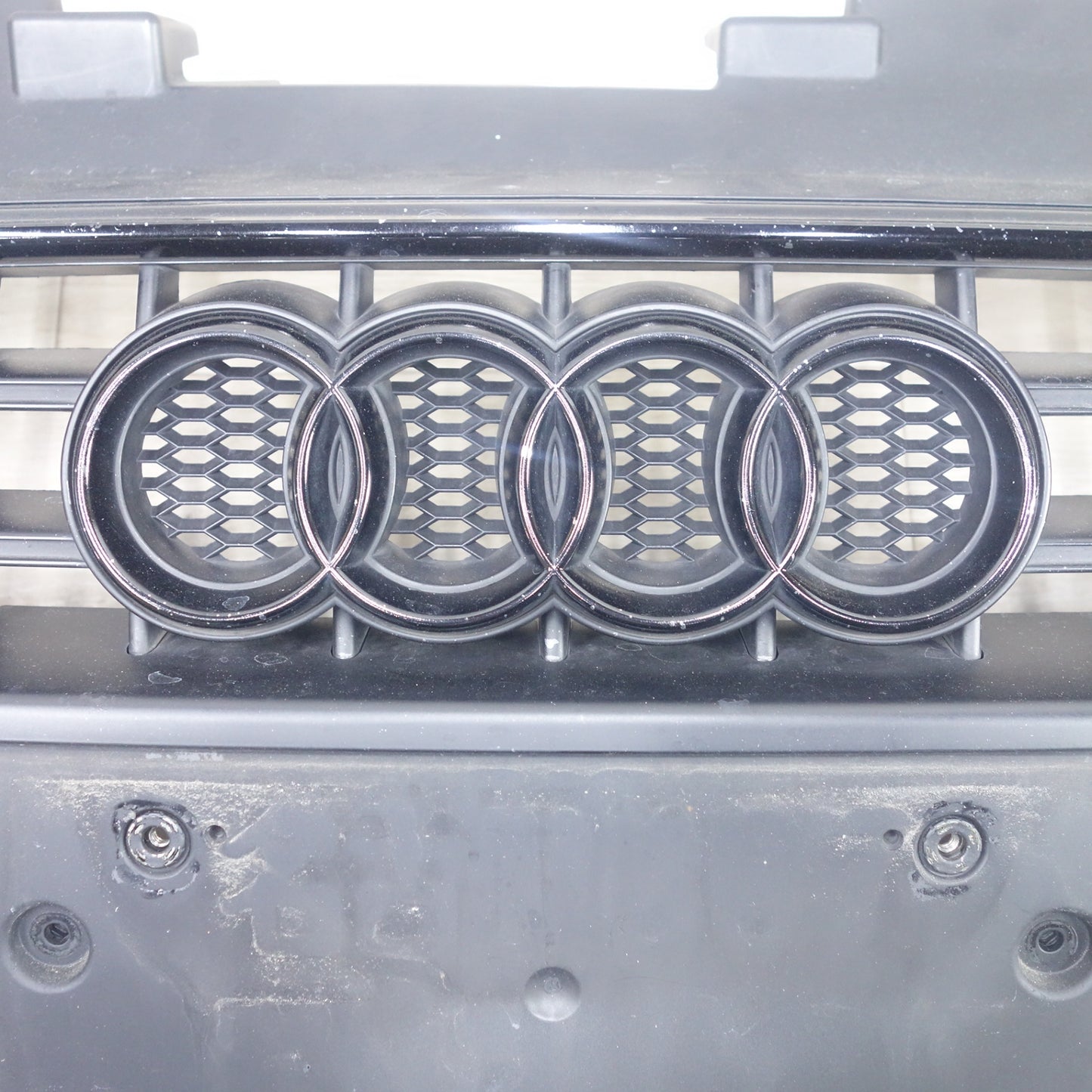 [送料無料] ◆アウディ TT 8J クーペ 純正 フロント ラジエーター グリル 8J0853651 Audi◆