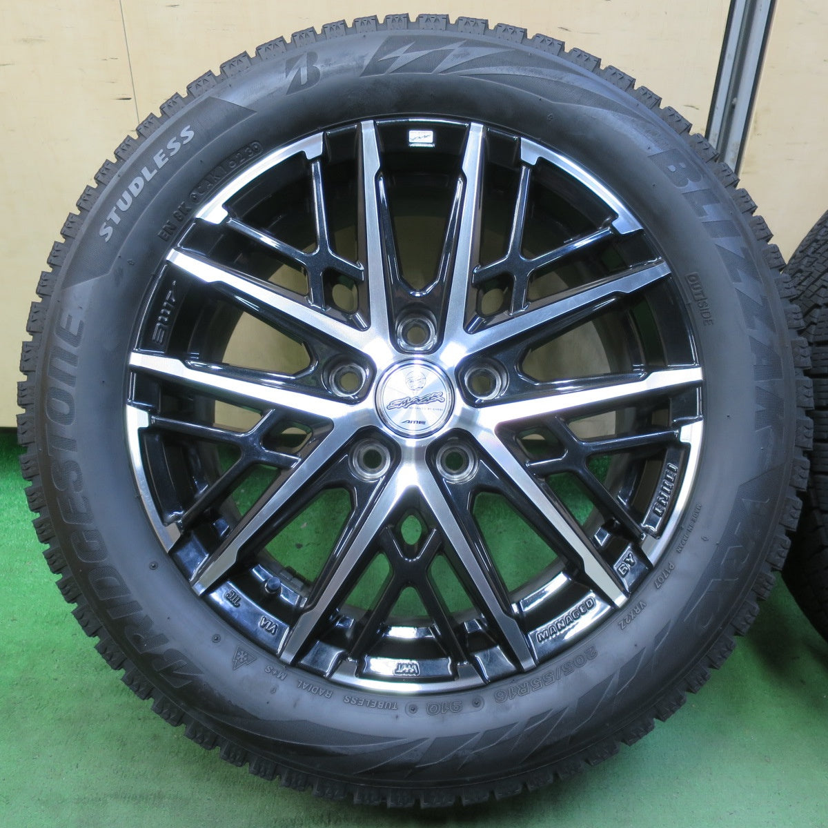 バリ溝！23年！キレイ！8.5分★スタッドレス 205/55R16 ブリヂストン ブリザック VRX2 SMACK ENKEI AME スマック エンケイ 16インチ PCD114.3/5H★5080402イス