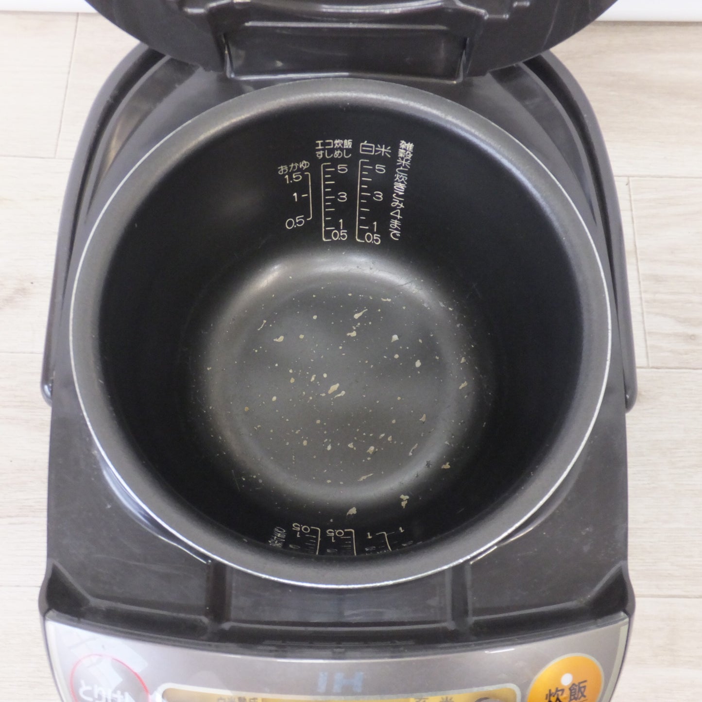 [送料無料] ★象印 ZOJIRUSHI 18年製 IH炊飯ジャー 極め炊き NP-VJ10　炊飯容量 1.0L　100V 50/60Hz 1105W★