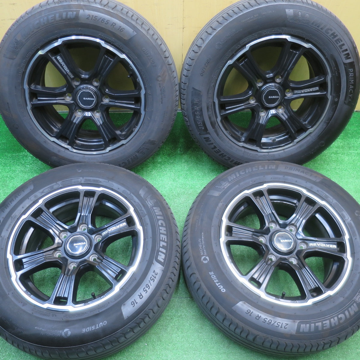 4本価格！23年★MID Garcia SS リボルバー KC 215/65R16 ミシュラン プライマシー4 16インチ ガルシア PCD139.7/6H★5102906NJノ