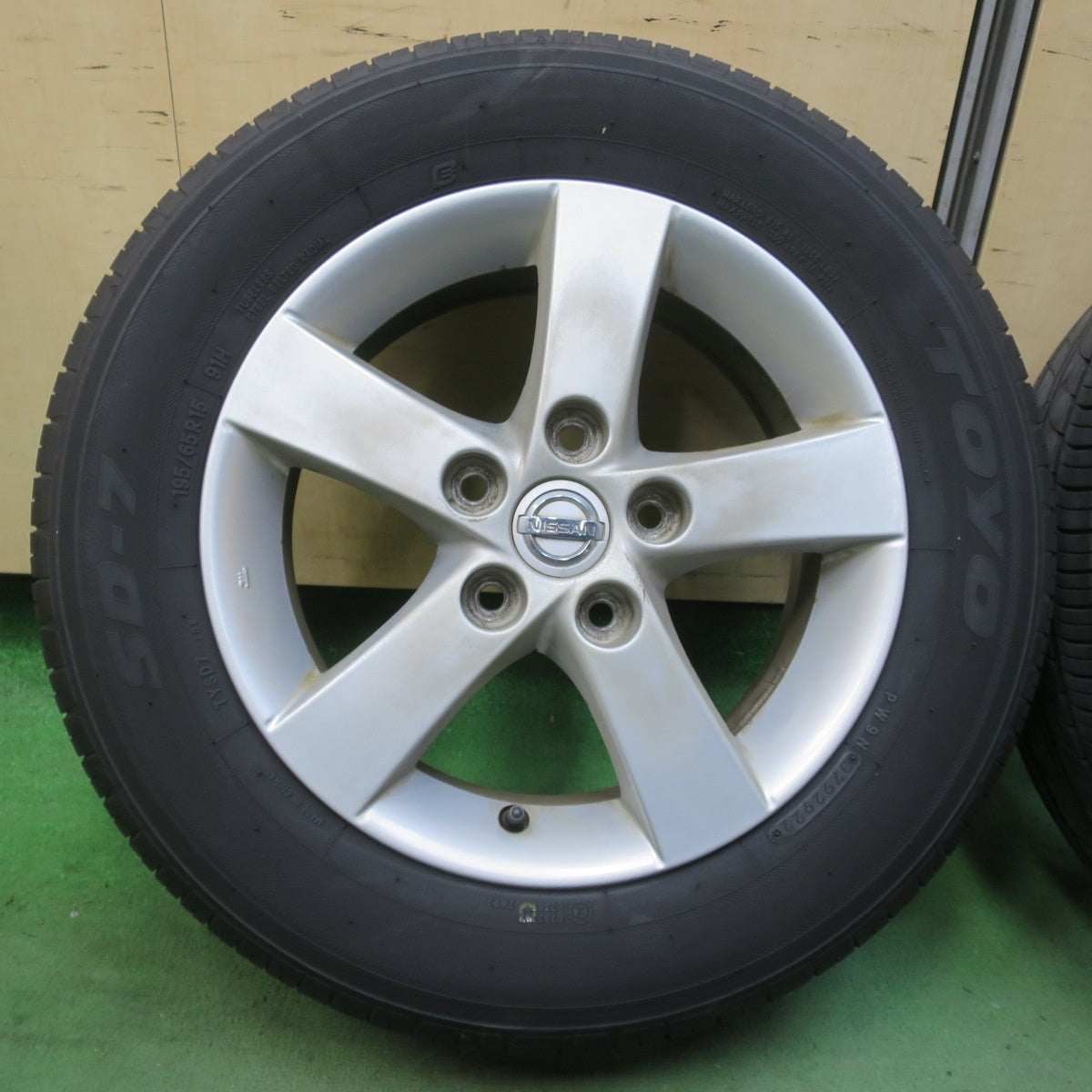 バリ溝！22年！9分★日産 ラフェスタ ハイウェイスター 純正 195/65R15 トーヨー SD-7 15インチ PCD114.3/5H★6022813イノ