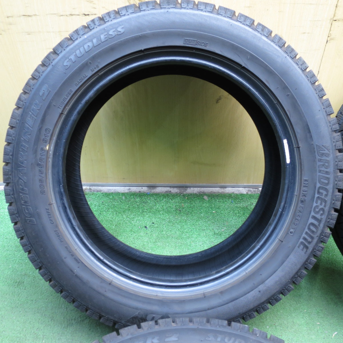 *送料無料* バリ溝！21年！9.5分★スタッドレス 205/55R16 ブリヂストン アイスパートナー2 タイヤ 16インチ セレナ インプレッサ等★4033011KKスタ