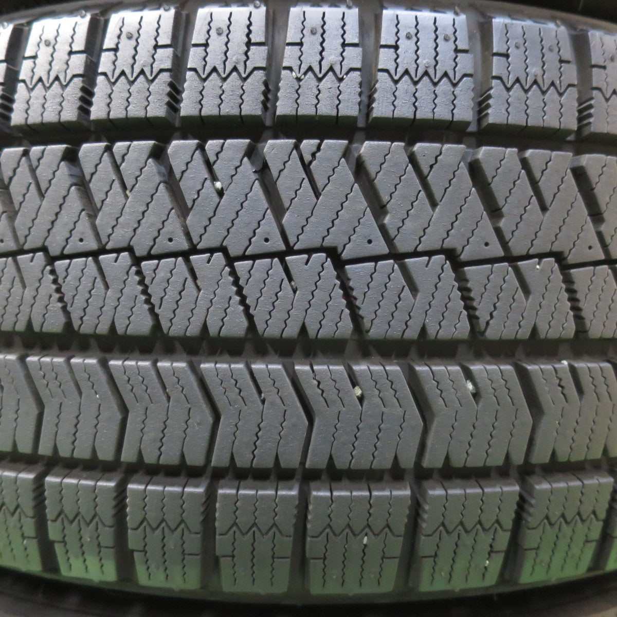 [送料無料] バリ溝！22年！キレイ！9.5分★マツダ CX-3 純正 215/60R16 スタッドレス ブリヂストン ブリザック VRX2 16インチ PCD114.3/5H★5021705イス