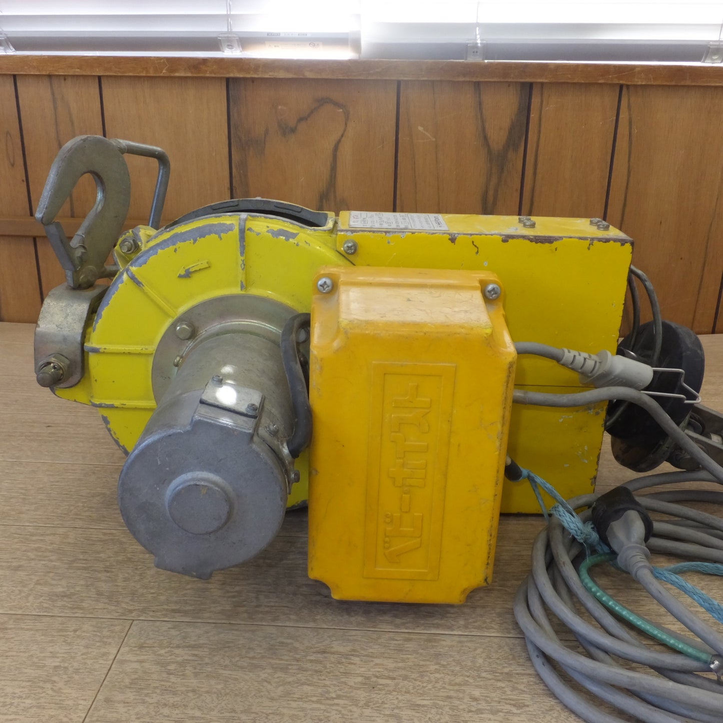 [送料無料] ★トーヨーコーケン TKK ベビーホイスト BH-400　吊り荷重 160kg 揚程 20M　AC100V 50/60Hz★