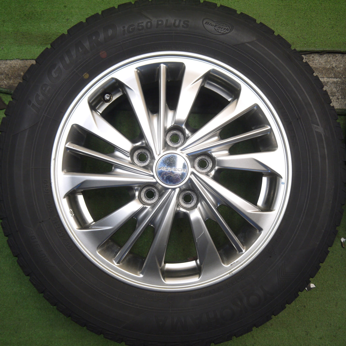 バリ溝！8.5分◎日産 セレナ 純正 AUTECH 195/65R15 スタッドレス ヨコハマ アイスガード iG50 プラス 15インチ PCD114.3/5H◎6090901Hス