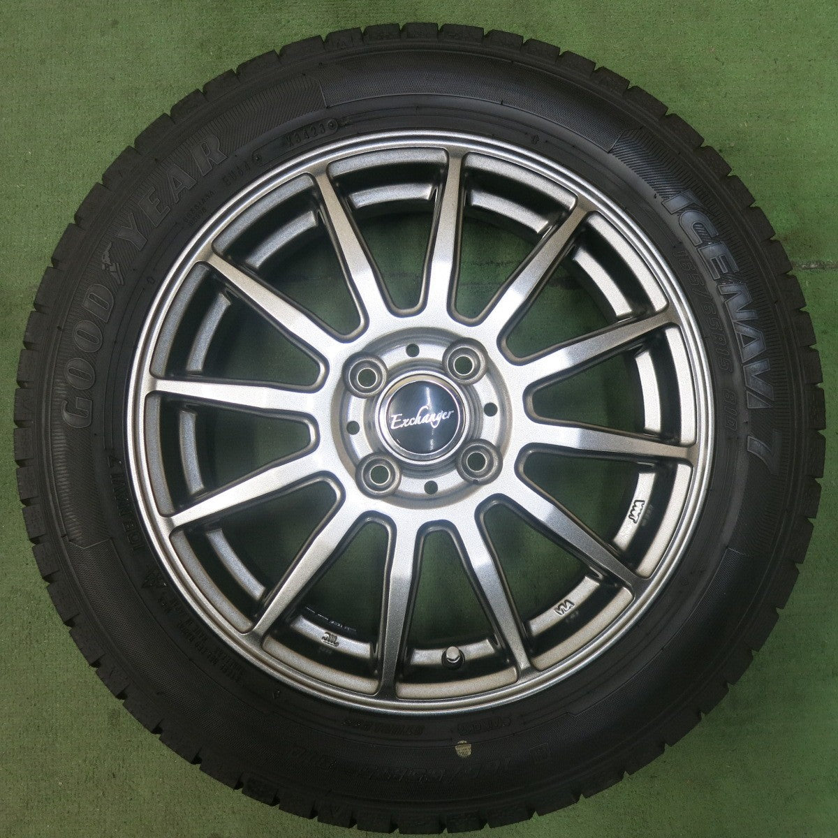 バリ溝！23年！キレイ！9.5分以上★スタッドレス 165/65R15 グッドイヤー アイスナビ7 Exchanger 15インチ 軽サイズ タフト ハスラー 等 PCD100/4H★5122402SKス