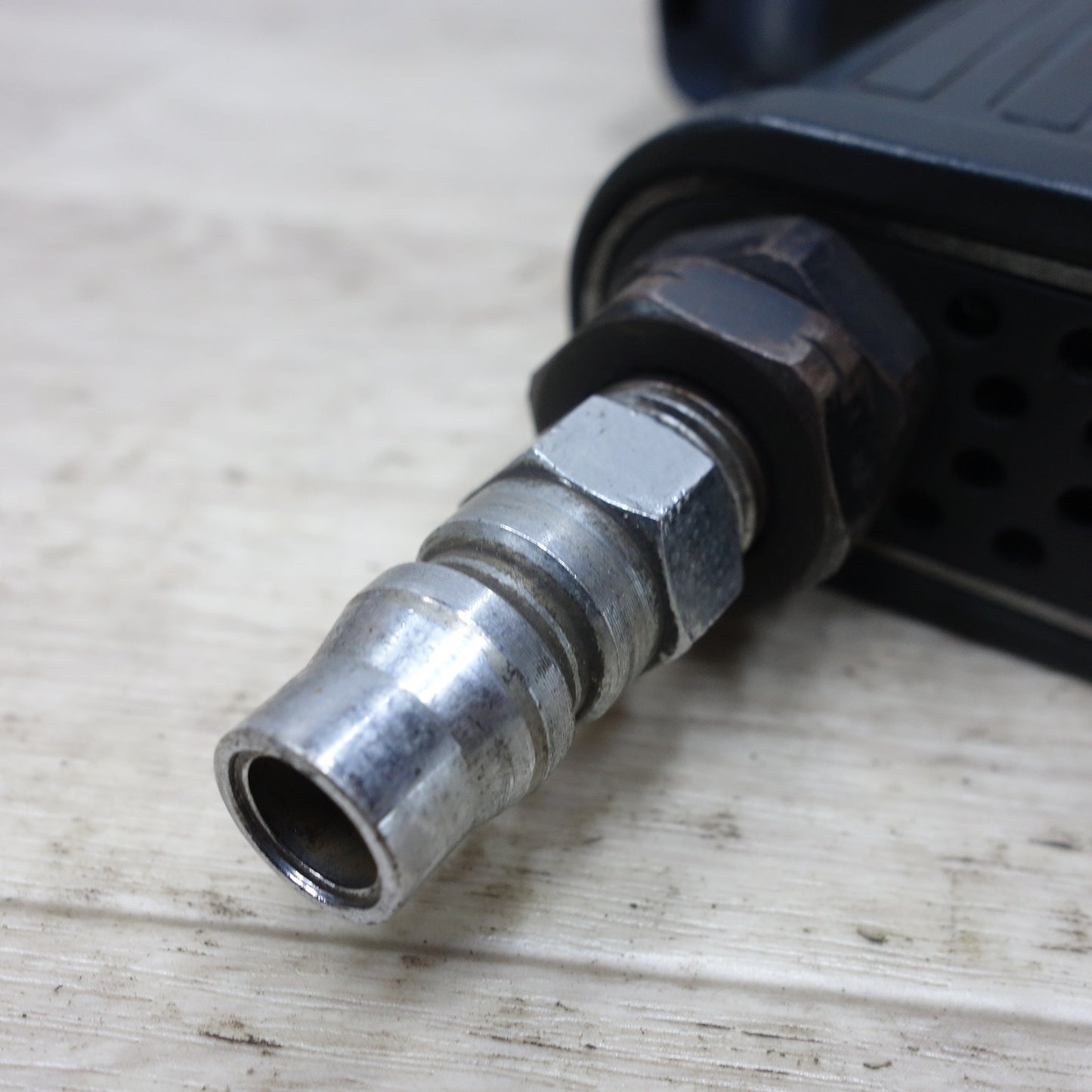 [送料無料] ◆藤原産業 SK11 エアー インパクトレンチ 1/2" AIW-242A1 エアー ツール 工具◆