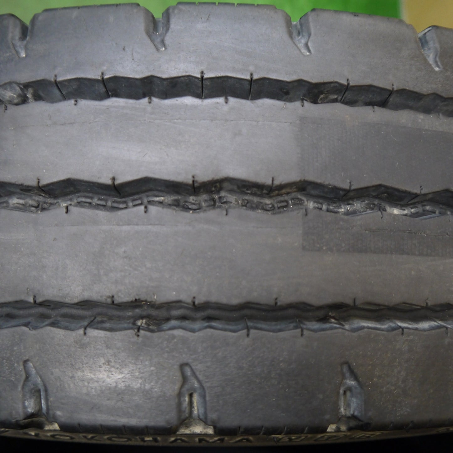 バリ溝！9分！2本★トラック 再生 タイヤ 225/80R17.5 123/122L ヨコハマ MY247 ダンロップ デクテス SP001 ベース DECTES 17.5インチ★6032510Hノタ