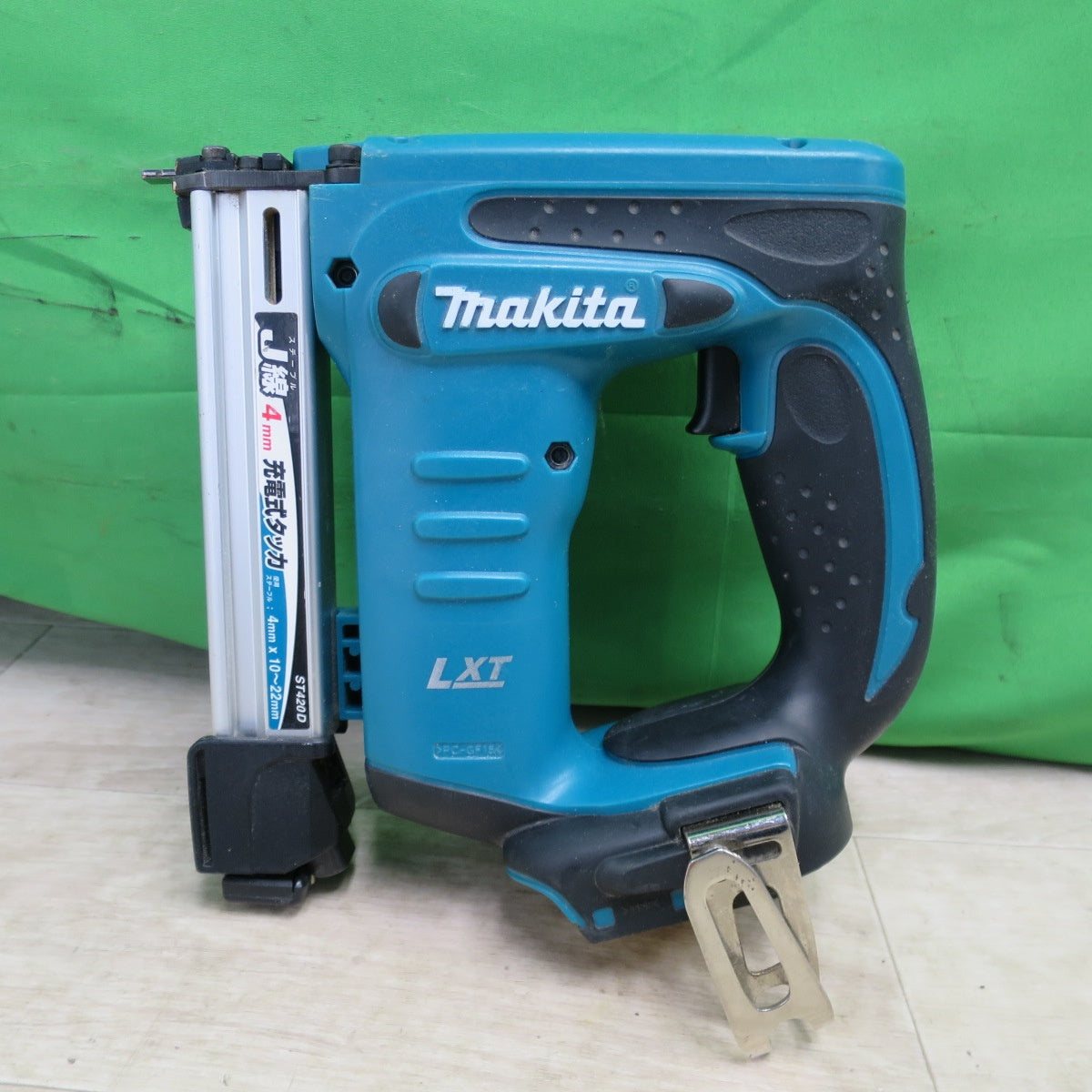 [送料無料] キレイ☆マキタ 充電式 タッカ ST420D 電動 工具 タッカー makita☆