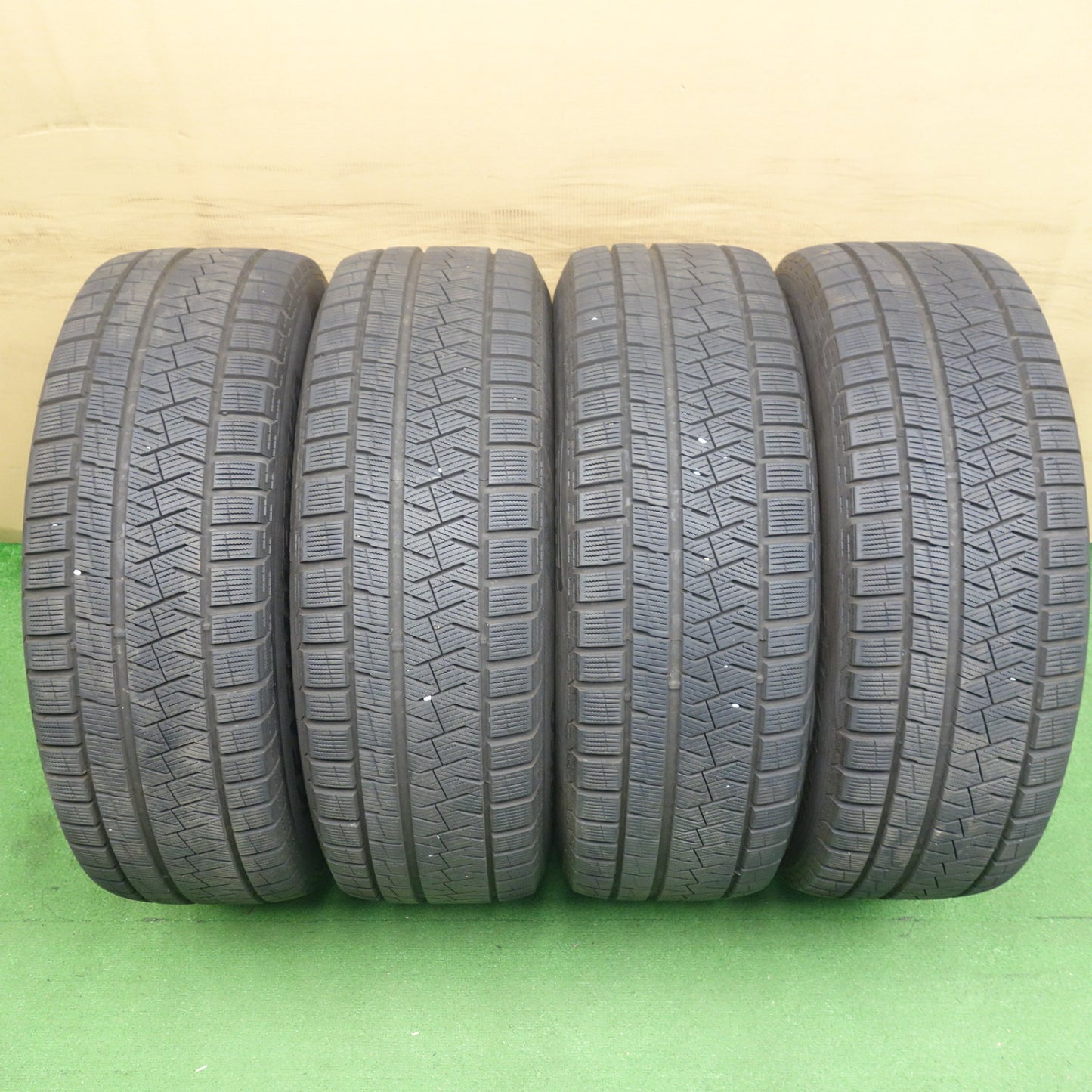 バリ溝！キレイ！8.5分◎ボルボ 等 EUROTECH MP-LINE 235/55R19 スタッドレス ピレリ アイスアシンメトリコ ユーロテック MPライン 19インチ PCD108/5H◎6060402KTス