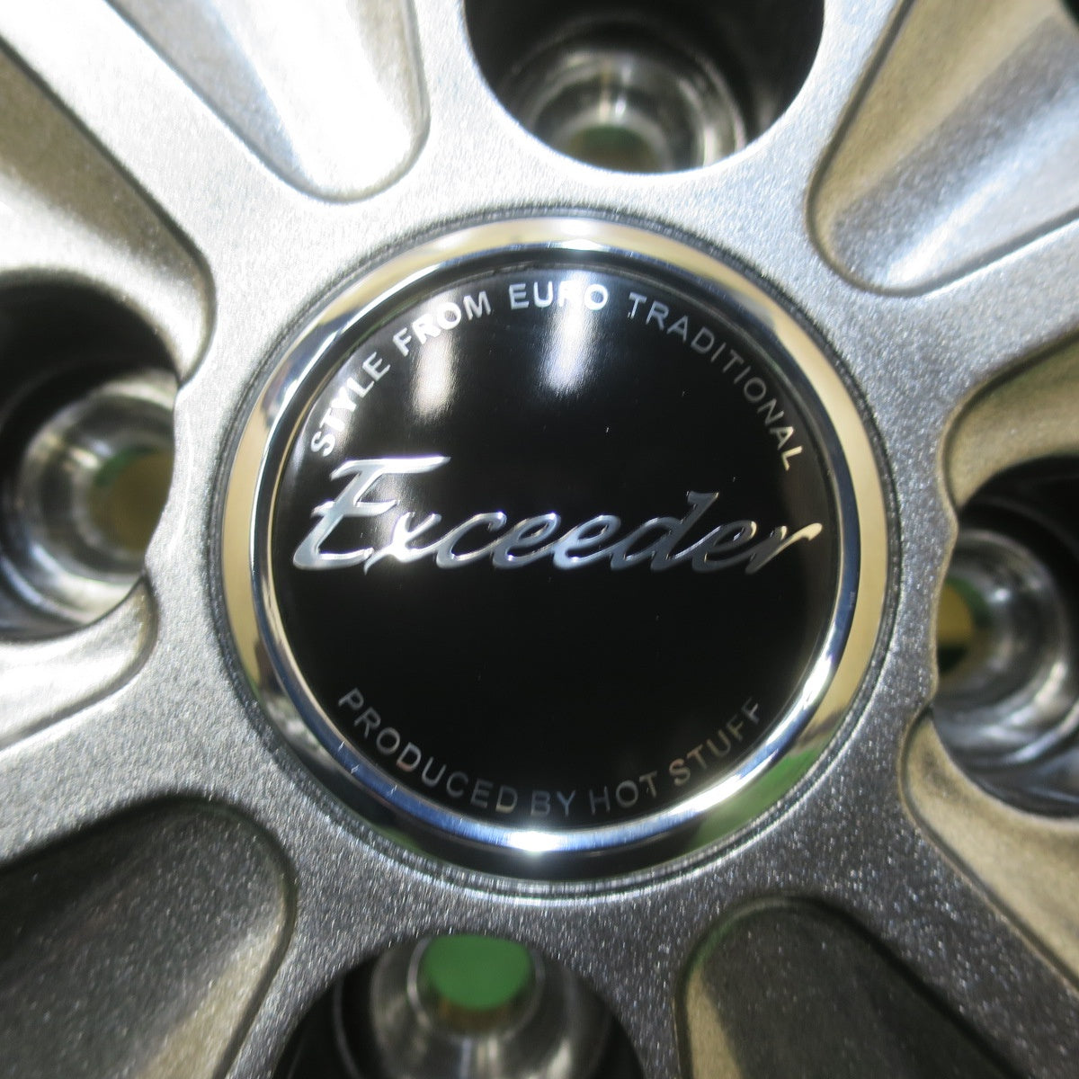 ほぼ未使用！25年！美品★スタッドレス 185/60R15 コンチネンタル ノースコンタクト NC6 Exceeder エクシーダー 15インチ PCD100/4H★6032302イス