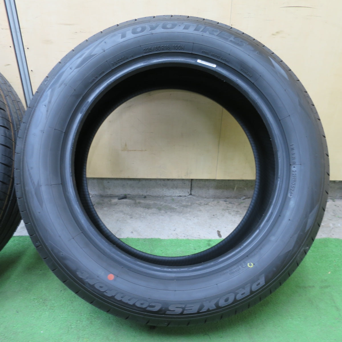 新車外し！26年★225/60R18 トーヨー プロクセス Comfort 18インチ タイヤ 40系 アルファード ヴェルファイア ハリアー 等★6060201NGノタ