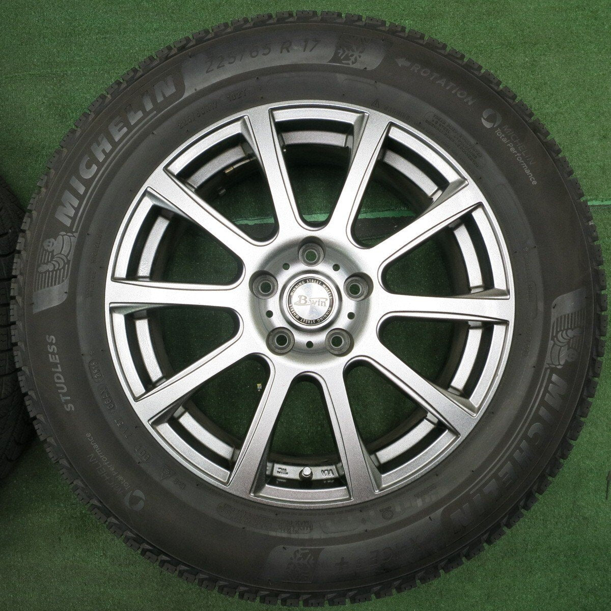 バリ溝！キレイ！9分★スタッドレス 225/65R17 ミシュラン X-ICE3+ B-win 17インチ PCD114.3/5H★4042102NJス