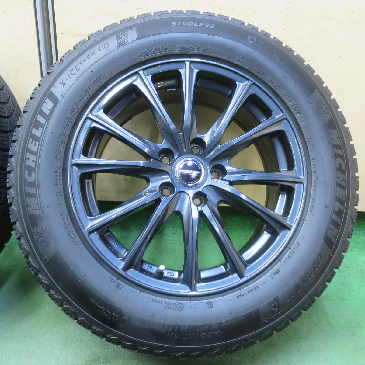バリ溝！23年！キレイ！9.5分◎スタッドレス 225/65R17 ミシュラン X-ICE SNOW SUV WAREN ヴァーレン 17インチ PCD114.3/5H◎6072006イス
