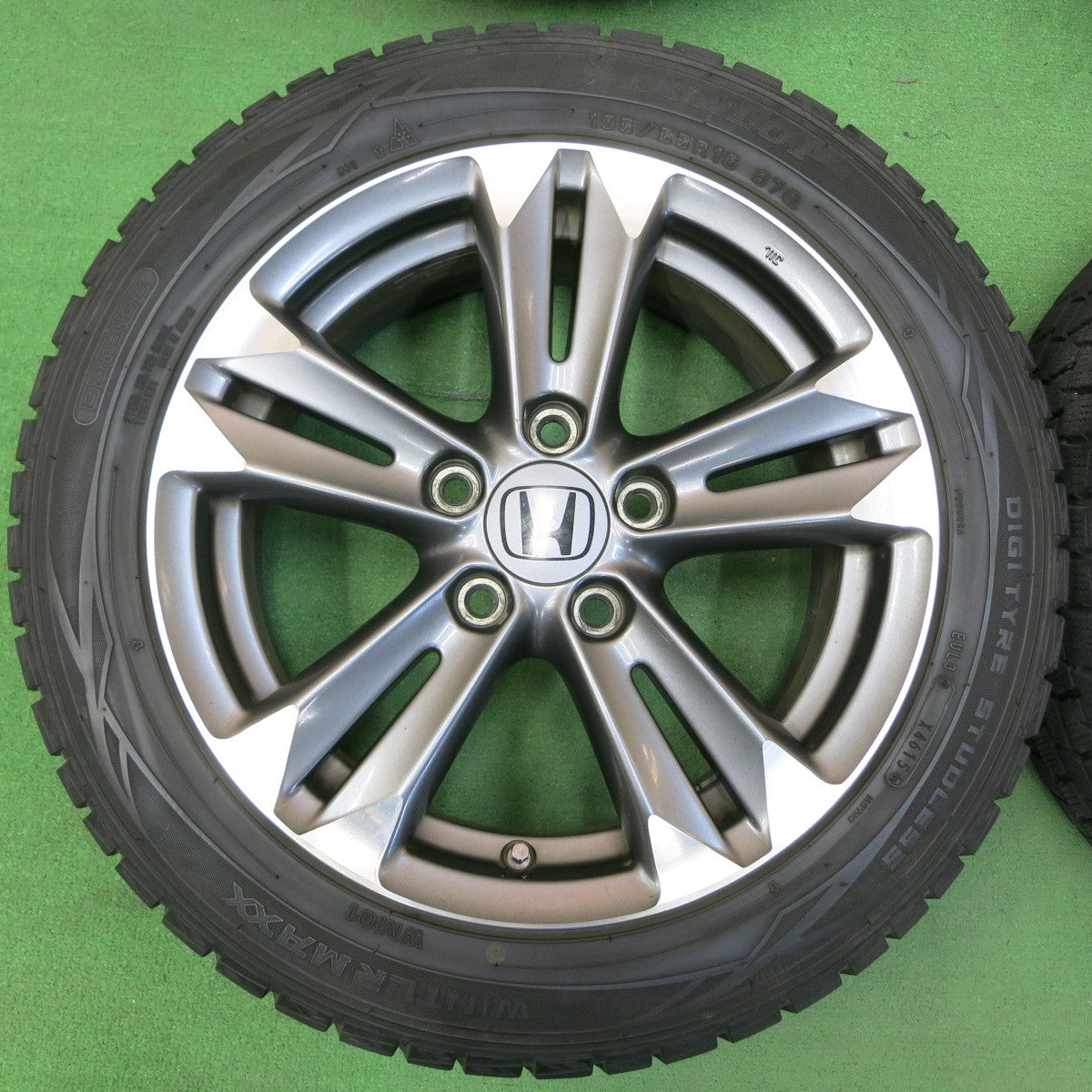 *送料無料* バリ溝！キレイ！8.5分★ホンダ CR-Z 純正 195/55R16 スタッドレス ダンロップ ウインターマックス WM01 CRZ PCD114.3/5H★4050307イス