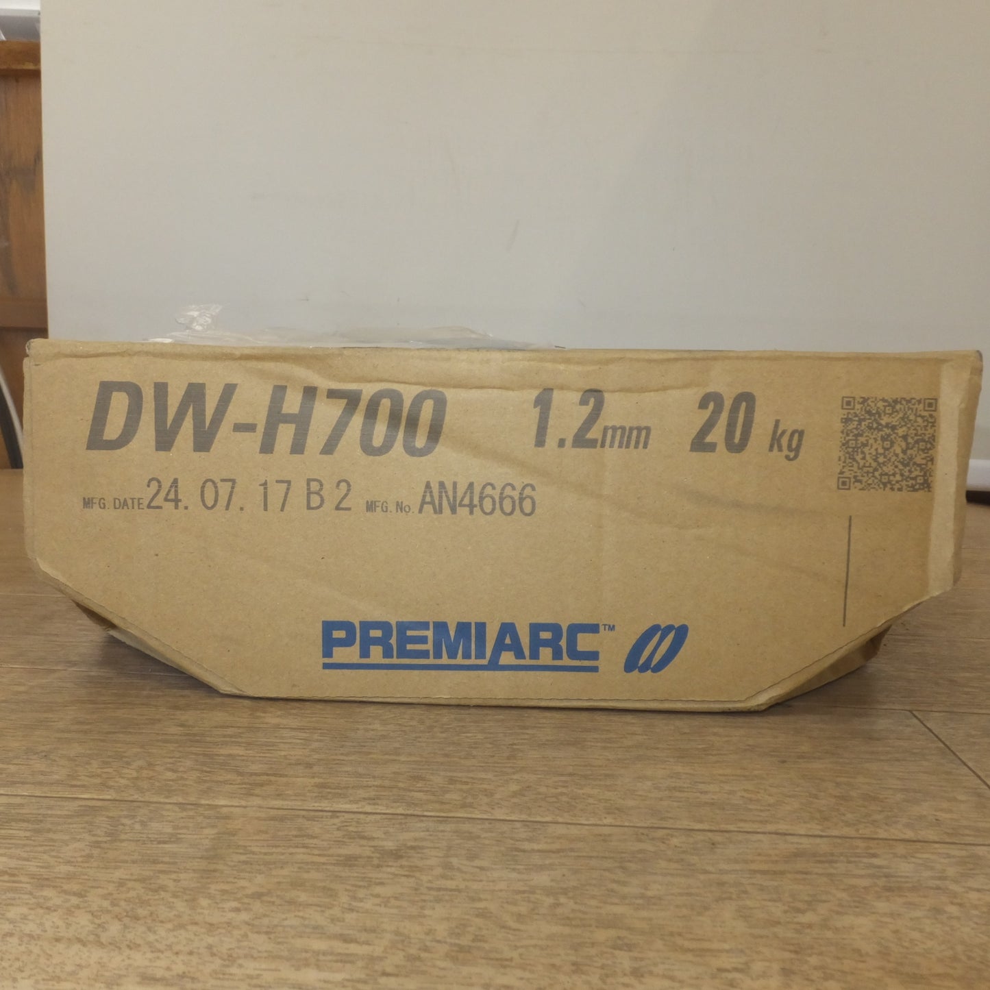 [送料無料] 未使用★神戸製鋼所 コベルコ KOBELCO PREMIARC 硬化肉盛溶接用フラックス入りワイヤ DW-H700 1.2mm 20kg★