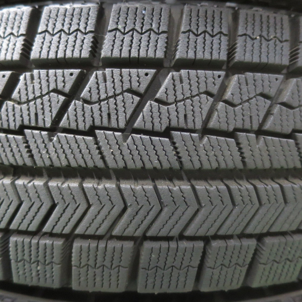 バリ溝！キレイ！9分★スタッドレス 165/65R14 ブリヂストン ブリザック VRX BALMINUM バルミナ 14インチ ハスラー ソリオ 等 PCD100/4H★5012513イス