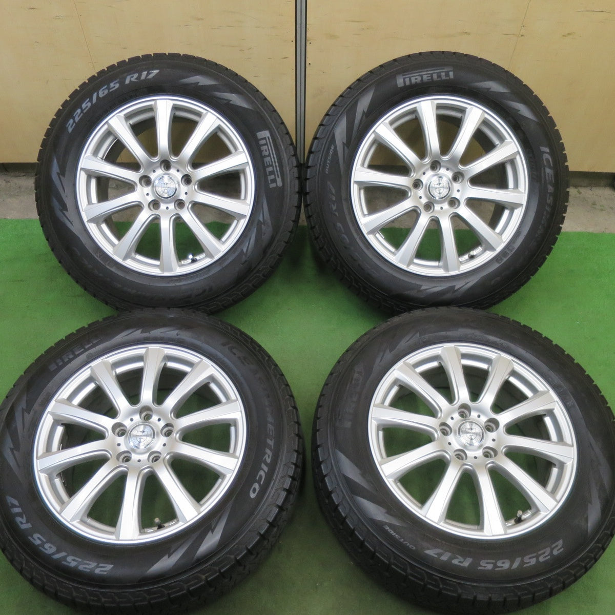 バリ溝！キレイ！9分★スタッドレス 225/65R17 ピレリ アイスアシンメトリコ JOKER ジョーカー 17インチ PCD114.3/5H★6040203TTス