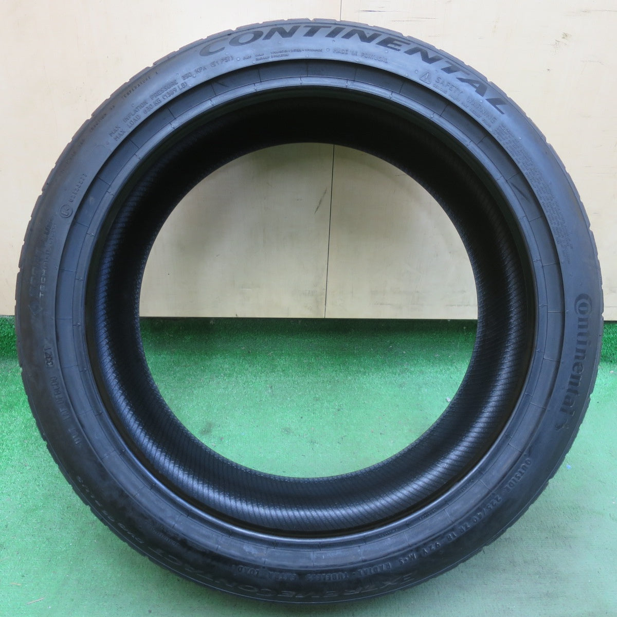 未使用！1本★225/40R18 コンチネンタル エクストリームコンタクト DWS06 プラス タイヤ 18インチ ゴルフ ヴァリアント トゥーラン アウディ A3 等★6052302イノタ
