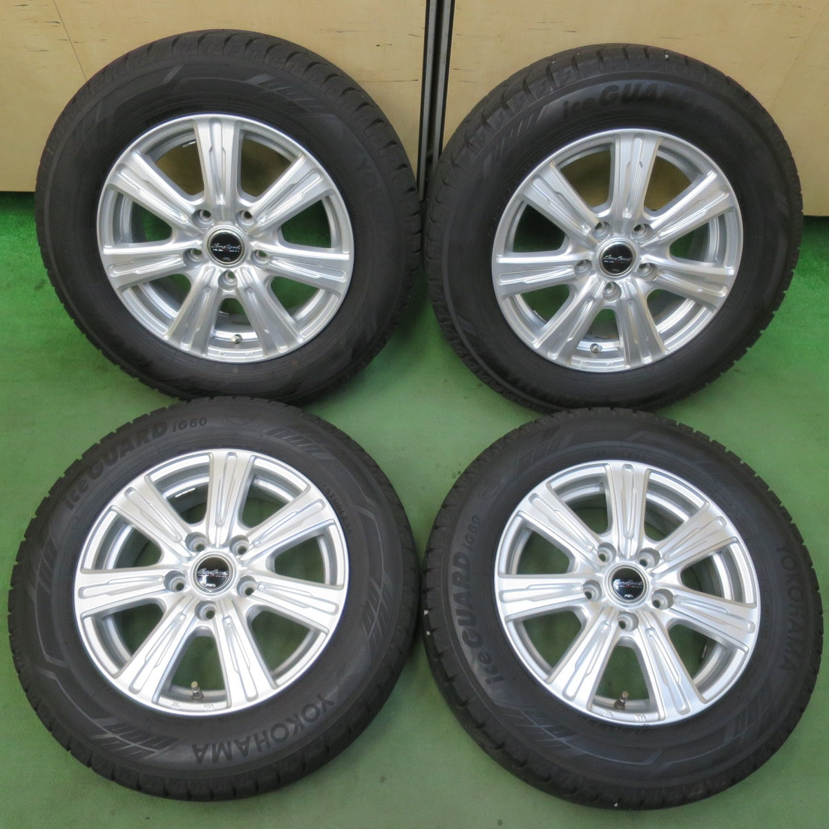 バリ溝！23年！キレイ！9.5分★スタッドレス 195/65R15 ヨコハマ アイスガード iG60 EuroSpeed MiD ユーロスピード 15インチ PCD114.3/5H★5112911イス