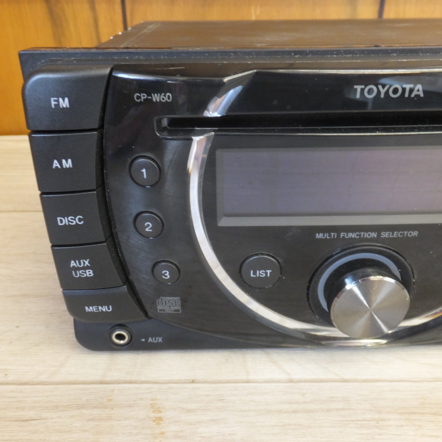 [送料無料] 現状品★パイオニア製 トヨタ TOYOTA 純正 USB/CDチューナー 08600-00J10 CP-W60 DEH-M8247ZT★