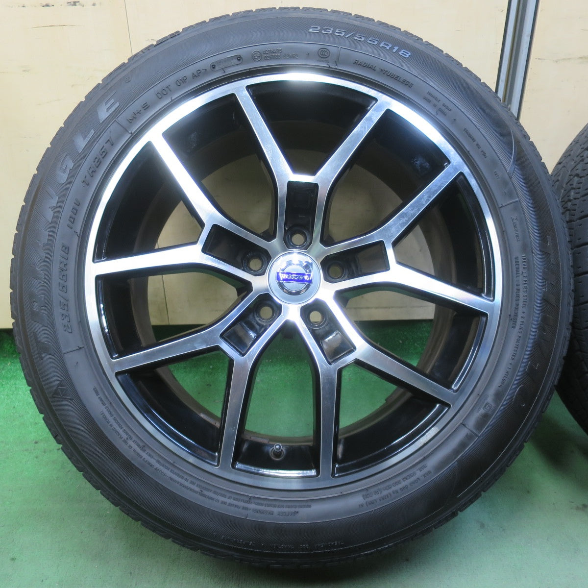 バリ溝！9.5分◎ボルボ ポールスター 純正 タイプ 社外 235/55R18 トライアングル THW10 TR257 18インチ PCD108/5H◎6081701イノ