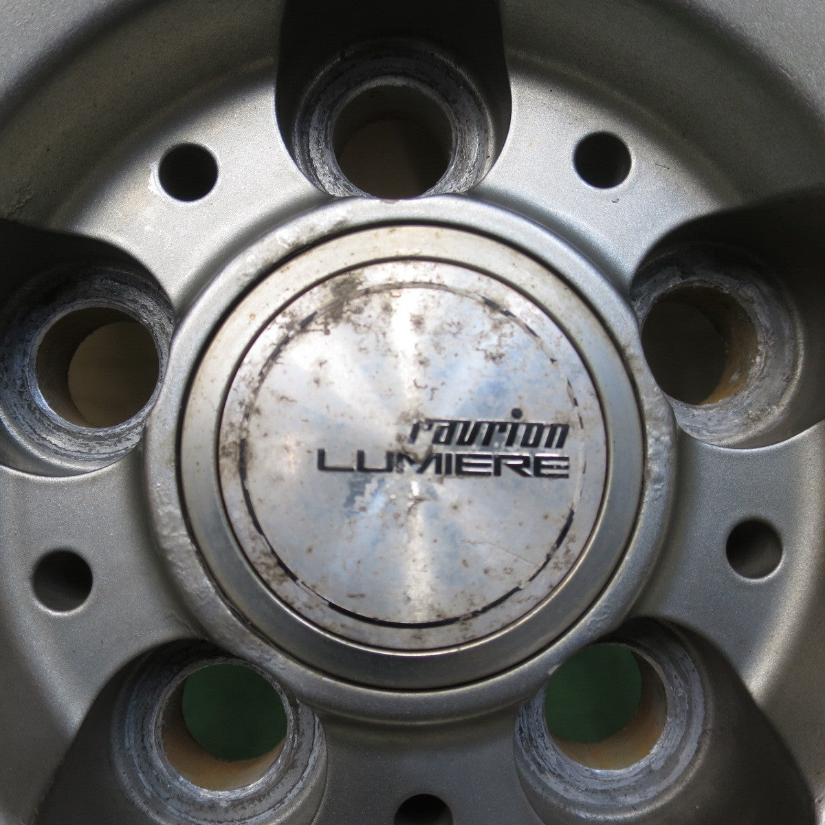 バリ溝！9.5分◎プリウス 等 195/65R15 スタッドレス ダンロップ ウインターマックス WM02 ravrion LUMIERE ラブリオン 15インチ PCD100/5H◎6062410イス