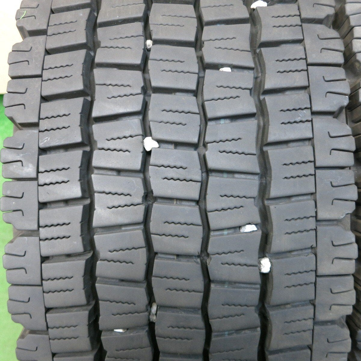 4本 23年★トラック タイヤ 245/70R19.5 136/134J スタッドレス ダンロップ デクテス SP081 DECTES 19.5インチ★5030301ナスタ