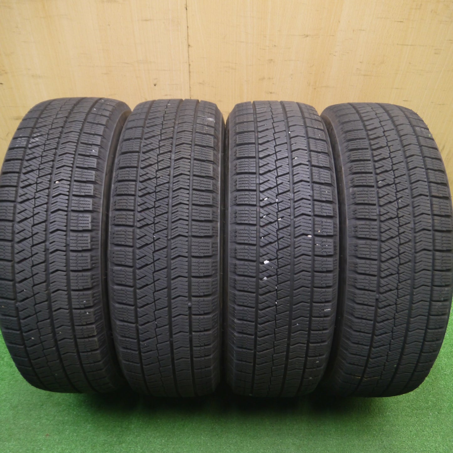 [送料無料] バリ溝！22年！キレイ！9.5分★スタッドレス 185/60R15 ブリヂストン ブリザック VRX2 TOPRUN トップラン 15インチ PCD100/4H★4110507Hス