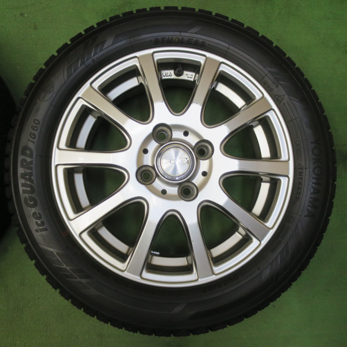 タイヤほぼ未使用！22年★スタッドレス 155/65R14 ヨコハマ アイスガード iG60 LAYCEA レイシア 14インチ PCD100/4H★5080601イス