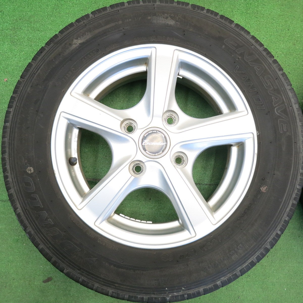 バリ溝！25年！9.5分★165/80R14 97/95N ダンロップ エナセーブ VAN01 Exceeder エクシーダー 14インチ PCD114.3/4H★6041102HAノ